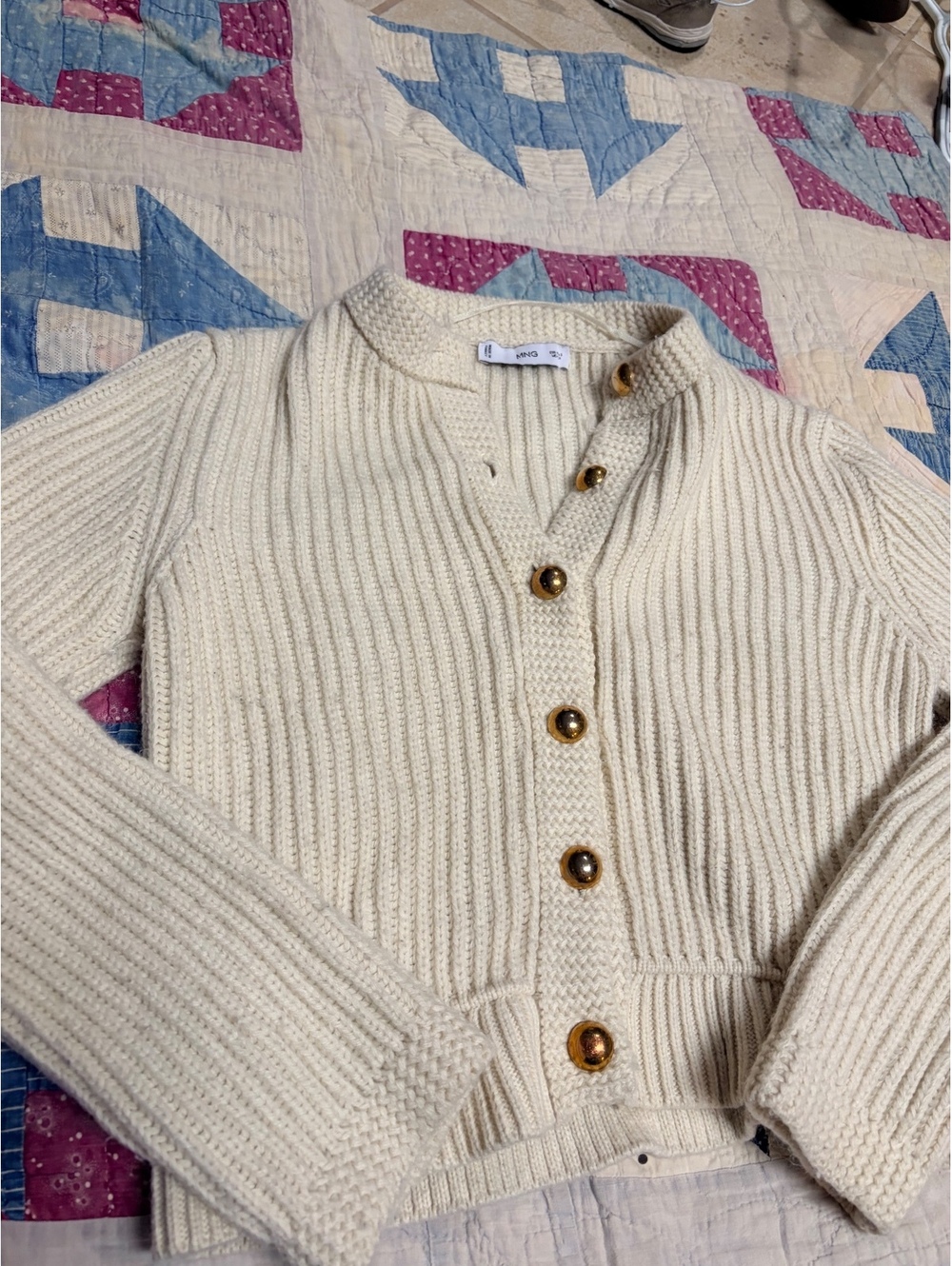 Mango Cream Ribbed Knit Cropped Cardigan with Gold Buttons Size S